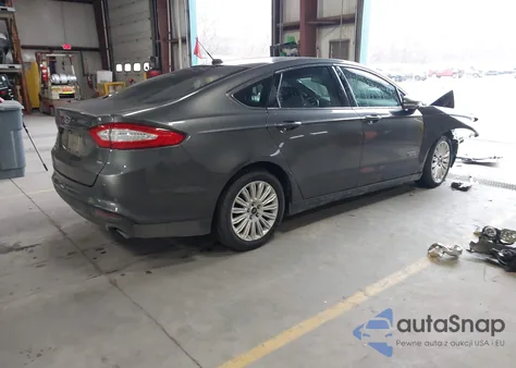 2016 Ford Fusion Energi Se Luxury z USA, uszkodzony, nr VIN 3FA6P0PU7GR190815